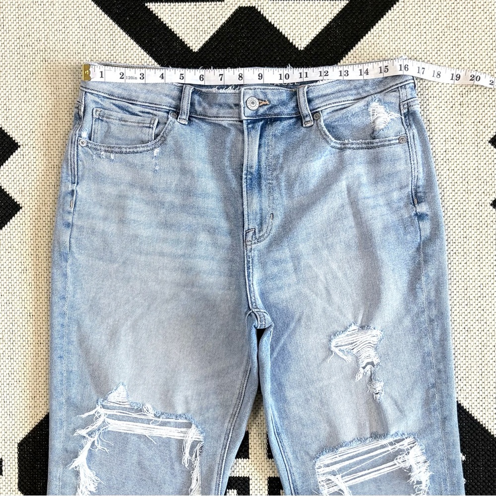 American Eagle Stretch Ripped High Rise Mom Jean in Emotional Blue Size 12 - Picture 6 of 14